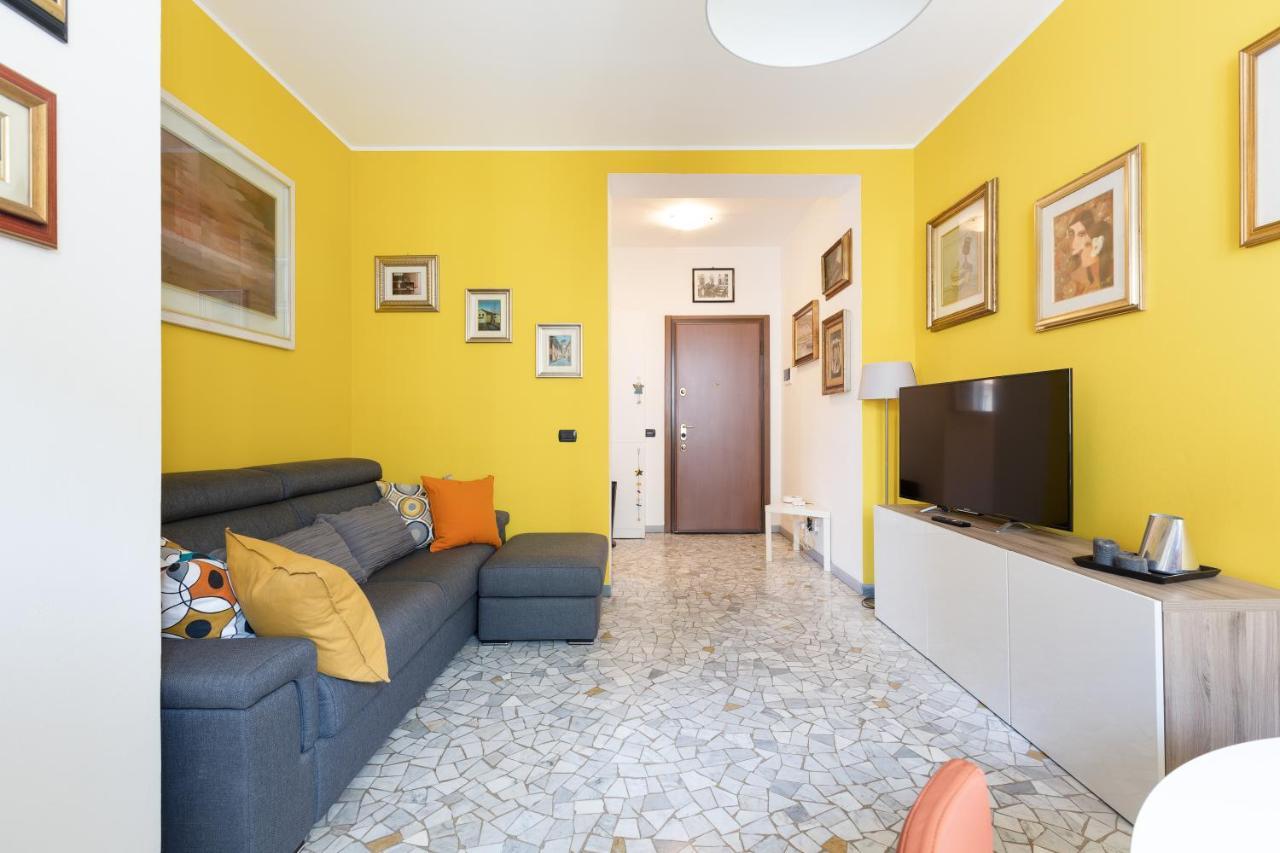 Apartment With Balcony - 50 M Far From M1 Pasteur Milano Eksteriør bilde